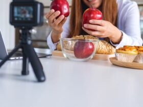 Food Vlogger: Profesi Kuliner Digital yang Semakin Populer