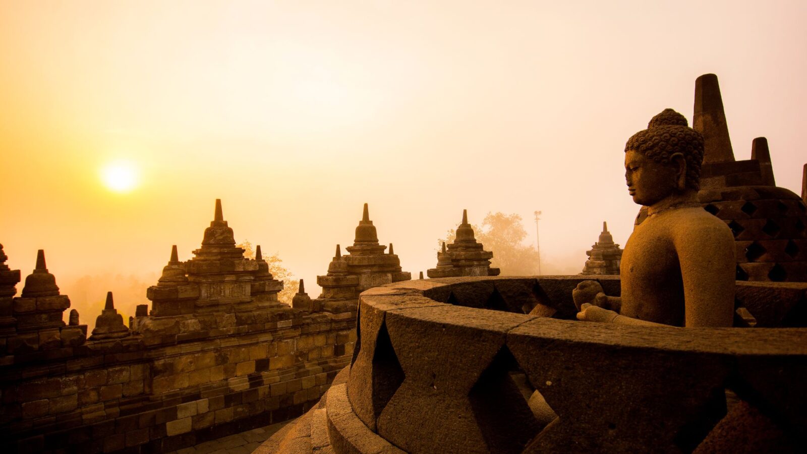 Peninggalan Kerajaan Mataram Kuno: Jejak Peradaban Besar di Tanah Jawa