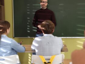 Makna Hari Guru Sedunia dan Perannya dalam Dunia Pendidikan