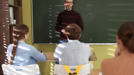 Makna Hari Guru Sedunia dan Perannya dalam Dunia Pendidikan