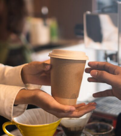 Cara Menemukan Kafe Terdekat yang Nyaman dan Sesuai Kebutuhan