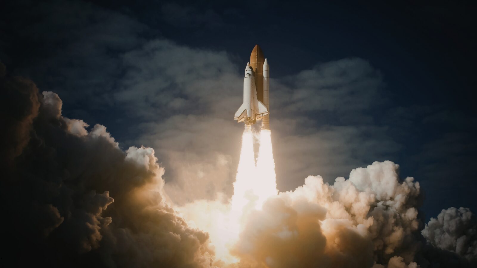 Roket: Pengertian, Cara Kerja, Jenis, dan Peranannya dalam Teknologi Modern