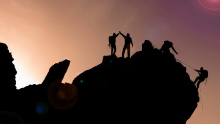 Seven Summit: Panduan Lengkap Pendakian Tujuh Puncak Tertinggi Dunia