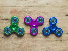 Hobi main fidget spinner Baru Warga Indonesia yang Sedang Viral 2026 Ide Seru untuk Melepas Stres