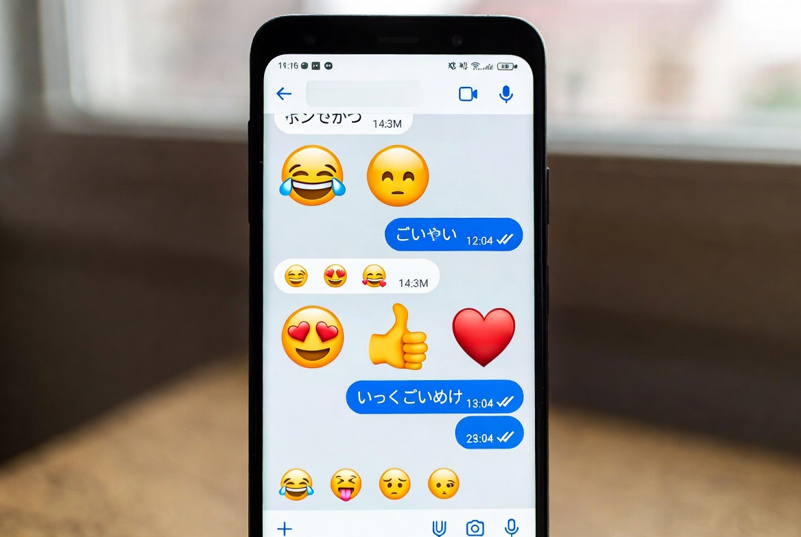 Arti Emoticon WhatsApp dan Penggunaannya