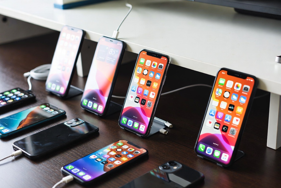 Rekomendasi iPhone 5 Jutaan yang Masih Layak Dipakai di Tahun 2026