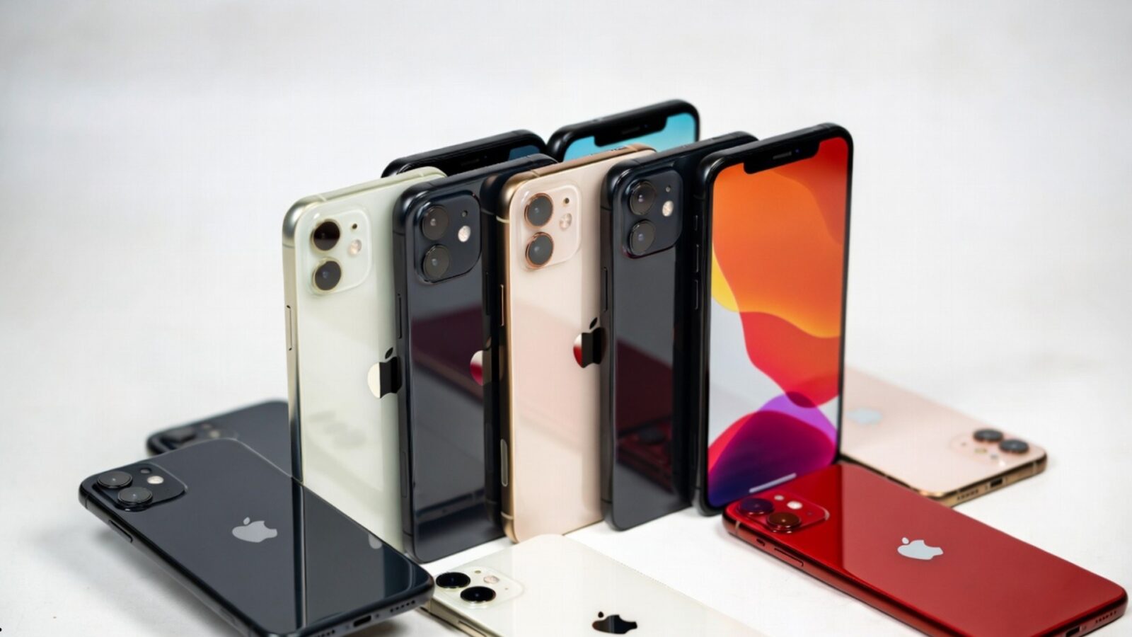 Urutan Seri iPhone Terbaru Perbandingan Spesifikasi dan Fitur